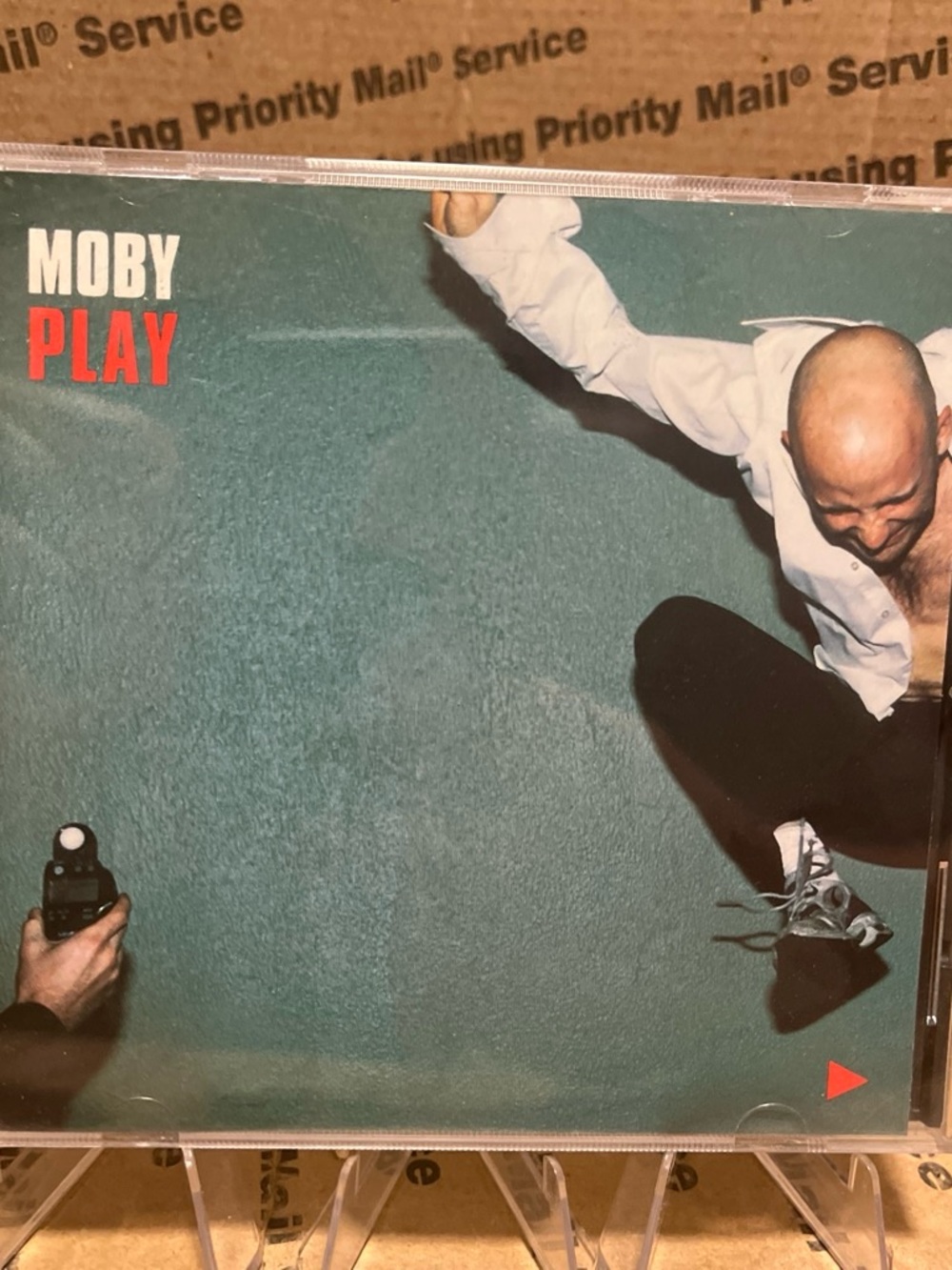 Moby
PLAY CD — Teal Cover